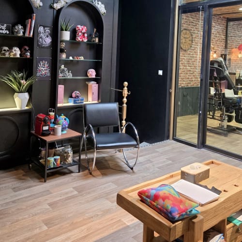 Centre artist’ink et esthét’ink Mow Tattoo & Co. - Onglerie Besançon - Centre artist’ink et esthét’ink Mow Tattoo & Co. - Photo Galerie - OneBooking