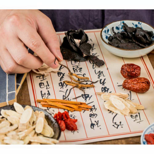 Houda RIAHI - Praticienne de Medecine Traditionnelle Chinoise - Institut de beauté Bordeaux - Houda RIAHI - Praticienne de Medecine Traditionnelle Chinoise - Photo Galerie - OneBooking