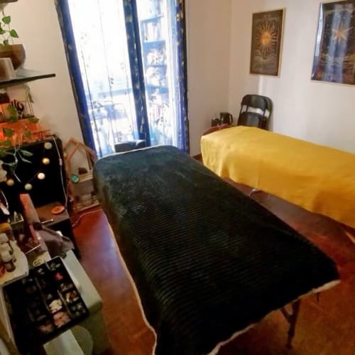Le monde de Flo - Énergéticienne & Masseuse - Sourcils & cils Hyères - Le monde de Flo - Énergéticienne & Masseuse - Photo Galerie - OneBooking