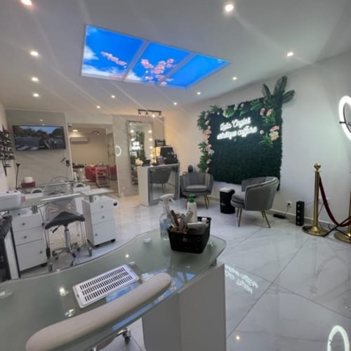 Laïla Ongles - Coiffure Nîmes - Laïla Ongles - Photo Galerie - OneBooking