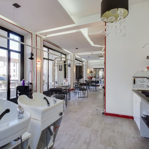 Anthony Bouillot by Coralie - Coiffure Vichy - Anthony Bouillot by Coralie - Photo Galerie - OneBooking