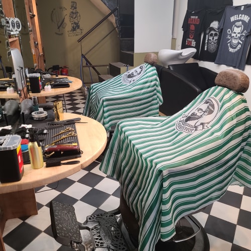 NB HAIR COIFFURE - Coiffeur Barbier - Ancien Coiffeur Barbier by Fabien - Saint F - Coiffure Montpellier - NB HAIR COIFFURE - Coiffeur Barbier - Ancien Coiffeur Barbier by Fabien - Saint F - Photo Galerie - OneBooking