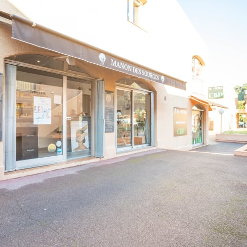 Manon des Sources - Onglerie Biot - Manon des Sources - Photo Galerie - OneBooking