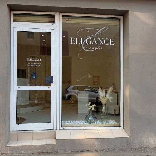 Elegance Institut - Sourcils & cils Narbonne - Elegance Institut - Photo Galerie - OneBooking