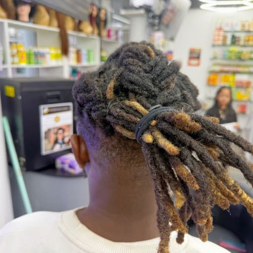 Cosmétique Konate Coiffure - Institut de beauté Strasbourg - Cosmétique Konate Coiffure - Photo Galerie - OneBooking