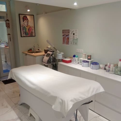 Atelier de beauté CR - Sourcils & cils Nice - Atelier de beauté CR - Photo Galerie - OneBooking