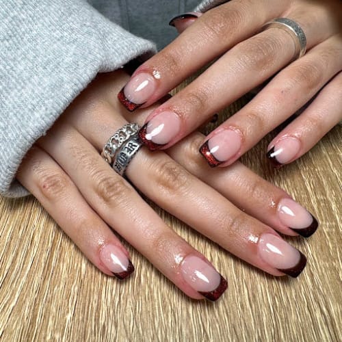 TO Salon - Beauté & Ongles - Sourcils & cils Clamart - TO Salon - Beauté & Ongles - Photo Galerie - OneBooking