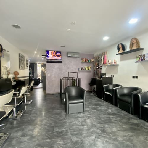 Hair Street & Nails - Coiffure Nice - Hair Street & Nails - Photo Galerie - OneBooking