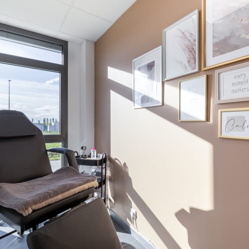 Institut Naguia - Just Beauty - Coiffure Saint-Paul-Trois-Châteaux - Institut Naguia - Just Beauty - Photo Galerie - OneBooking