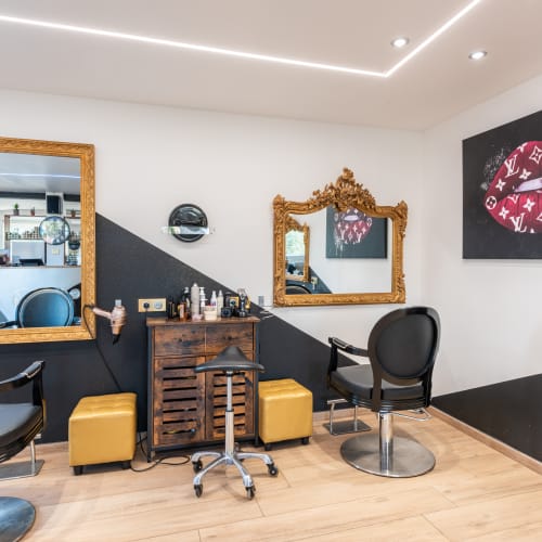 ADIVINANGE - L'Atelier Coiffure  : Saint Maximin - Coiffure Saint-Maximin-la-Sainte-Baume - ADIVINANGE - L'Atelier Coiffure  : Saint Maximin - Photo Galerie - OneBooking