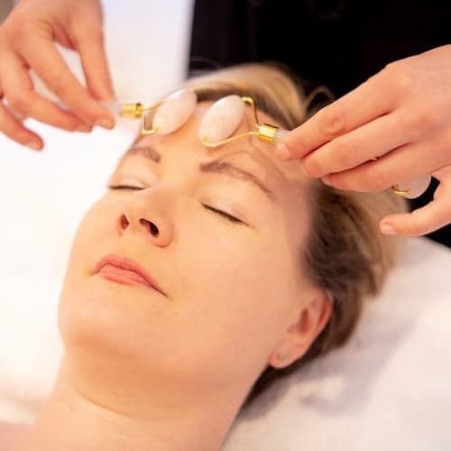 Agathe Bonandrini Facialiste - Massage Daix - Agathe Bonandrini Facialiste - Photo Galerie - OneBooking