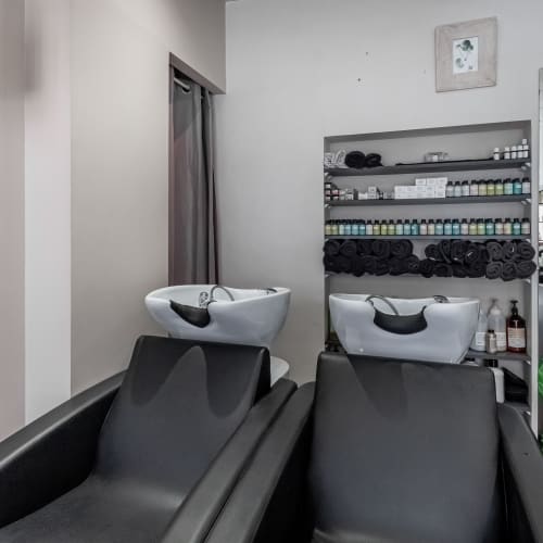 L’instant present  - Coiffure Toulouse - L’instant present  - Photo Galerie - OneBooking