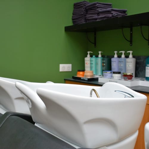 Salon endroit - Coiffure Alençon - Salon endroit - Photo Galerie - OneBooking