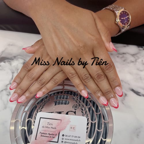 Miss Nails - Spécialiste de la résine - Onglerie Cagnes-sur-Mer - Miss Nails - Spécialiste de la résine - Photo Galerie - OneBooking