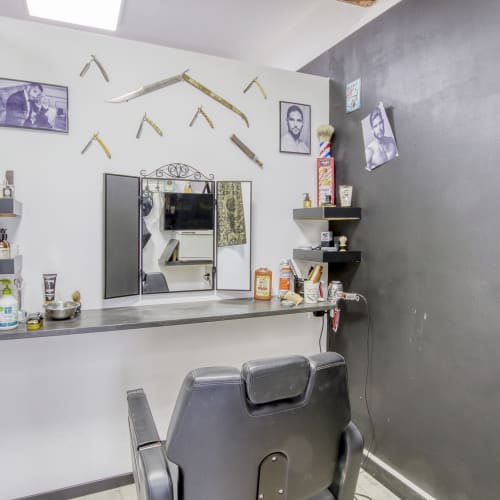 Linda et Yvan coiffeur barbier - Coiffure Bandol - Linda et Yvan coiffeur barbier - Photo Galerie - OneBooking