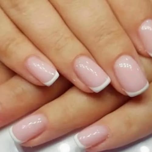 Les Ongles de Kela • Elles Maison de Beauté - Coiffure Saint-Jacques-de-la-Lande - Les Ongles de Kela • Elles Maison de Beauté - Photo Galerie - OneBooking