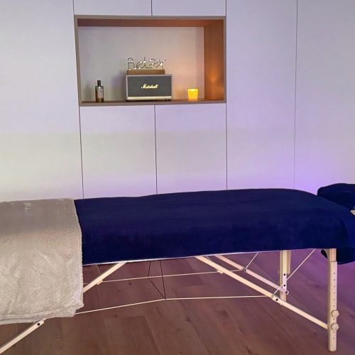 Camille Massage Energy  - Récupération musculaire,  douleurs chroniques et bien être - Sourcils & cils Hyères - Camille Massage Energy  - Récupération musculaire,  douleurs chroniques et bien être - Photo Galerie - OneBooking