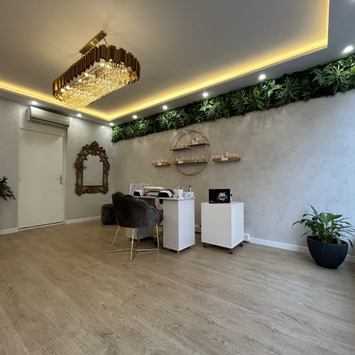 Nails Art Vita - Institut de beauté Toulon - Nails Art Vita - Photo Galerie - OneBooking