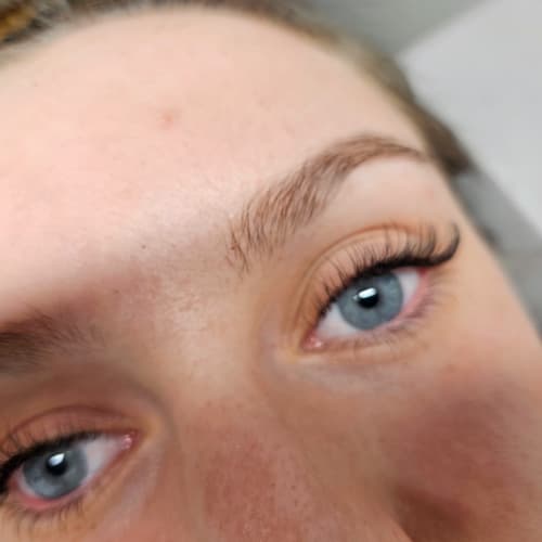Beewomanly Brow & Lashes - Institut de beauté Lyon - Beewomanly Brow & Lashes - Photo Galerie - OneBooking