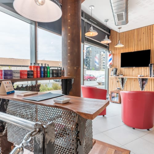 Barber's Saloon - Coiffeur Barbier Chartrons - Barbier Bordeaux - Barber's Saloon - Coiffeur Barbier Bassin à flot - Photo Galerie - OneBooking