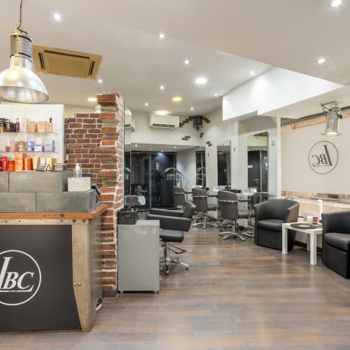 Le Bar des Coiffeurs - Paris - Coiffure Toulon - Le Bar des Coiffeurs - Paris - Photo Galerie - OneBooking