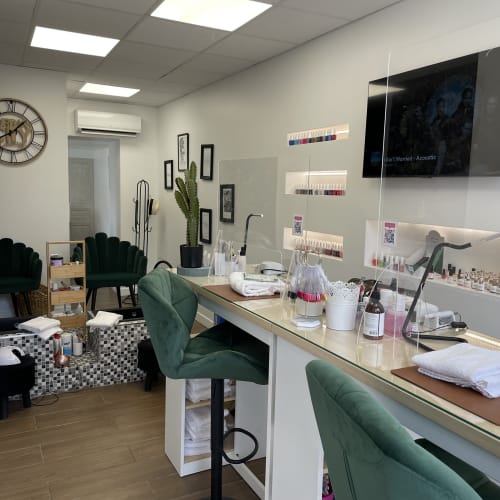 Nail Corner - Sourcils & cils Noisy-le-Grand - Nail Corner - Photo Galerie - OneBooking