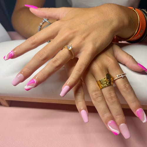 W beauté ongles & cils - Onglerie Lyon - W beauté ongles & cils - Photo Galerie - OneBooking