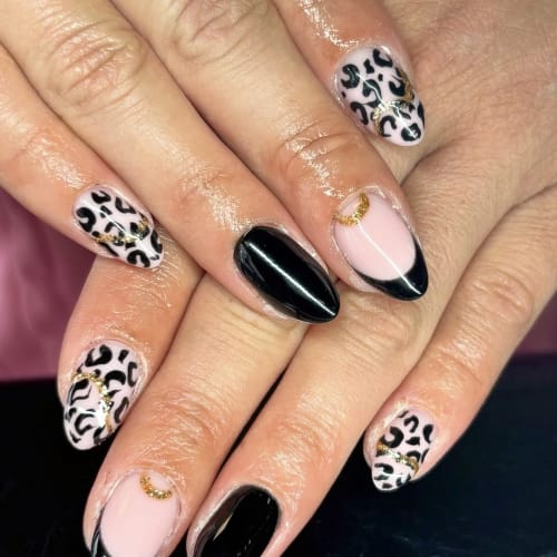 L'UNIQUE - Coiffure / Barber / Tatouage / Piercing / Esthétique - Sourcils & cils Quimper - L'UNIQUE - Coiffure / Barber / Tatouage / Piercing / Esthétique - Photo Galerie - OneBooking
