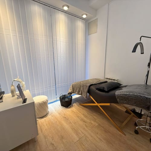 Cosmo Belle Beauty - Sourcils & cils Grenoble - Cosmo Belle Beauty - Photo Galerie - OneBooking
