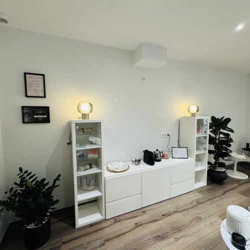 JR Nails & Lash Artist - Institut de beauté Dijon - JR Nails & Lash Artist - Photo Galerie - OneBooking