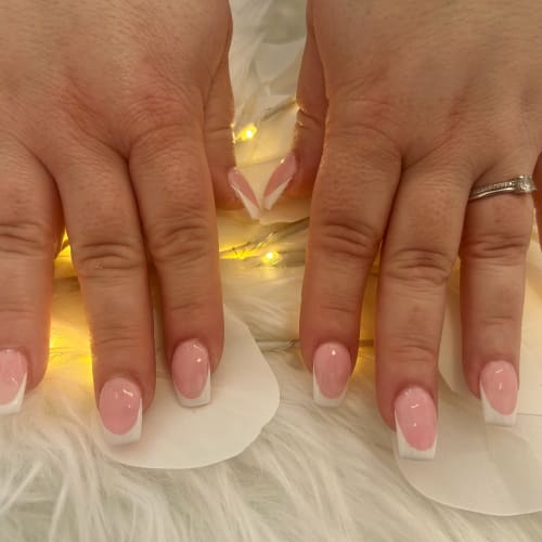 Glow up Nails & Beauty - Institut de beauté Melun - Glow up Nails & Beauty - Photo Galerie - OneBooking