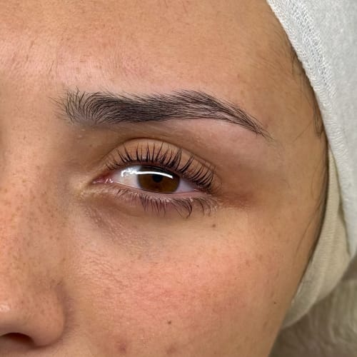 amelie piercing - Sourcils & cils Quimper - amelie piercing - Photo Galerie - OneBooking