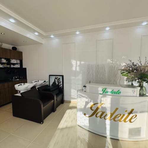 Jadéite - Coiffure Dijon - Jadéite - Photo Galerie - OneBooking