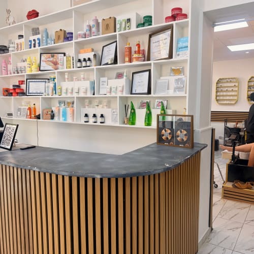 Royal Body Glow - Coiffure Marseille - Royal Body Glow - Photo Galerie - OneBooking