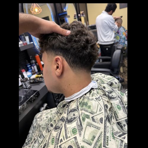 Royal Barber - Coiffure Melun - Royal Barber - Photo Galerie - OneBooking