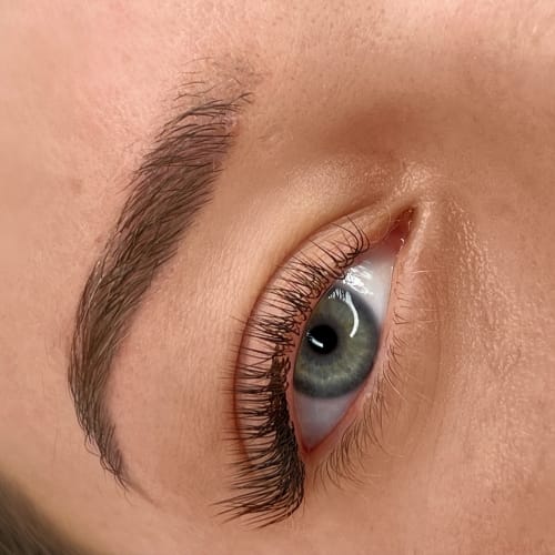 NKL BEAUTY - Sourcils & cils Orléans - NKL BEAUTY - Photo Galerie - OneBooking