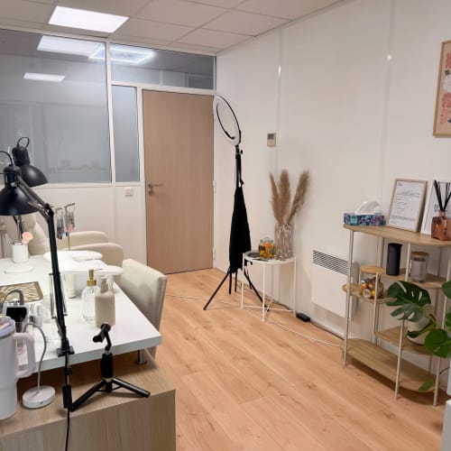 Studio Nails By Cléa - Sourcils & cils Antony - Studio Nails By Cléa - Photo Galerie - OneBooking