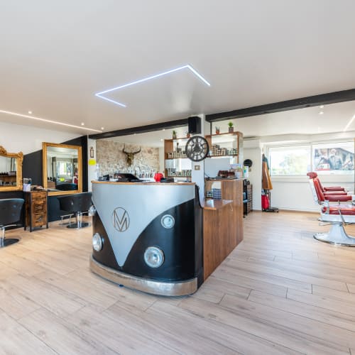 ADIVINANGE - L'Atelier Coiffure  : Saint Maximin - Coiffure Saint-Maximin-la-Sainte-Baume - ADIVINANGE - L'Atelier Coiffure  : Saint Maximin - Photo Galerie - OneBooking
