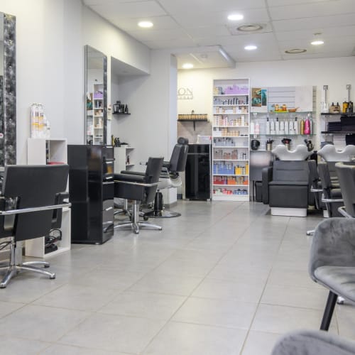 MC Coiffure - Coiffure Saint-Maximin-la-Sainte-Baume - MC Coiffure - Photo Galerie - OneBooking