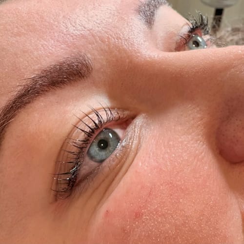 Jolie by Julie - Sourcils & cils Saint-Maur-des-Fossés - Jolie by Julie - Photo Galerie - OneBooking