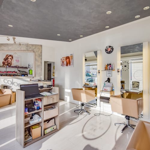 N'R Coiffure Unis dans l'élégance - Coiffure Toulouse - N'R Coiffure Unis dans l'élégance - Photo Galerie - OneBooking