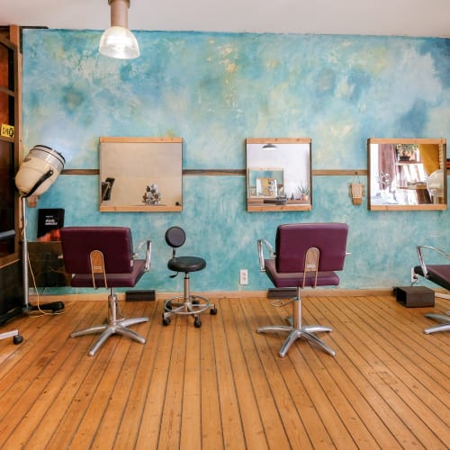 Revolucion - Coiffeur sur mesure - Coiffure Toulouse - Revolucion - Coiffeur sur mesure - Photo Galerie - OneBooking