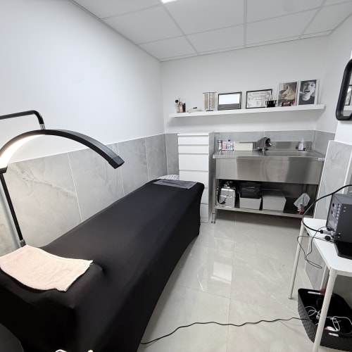 LS Custom Coiffeur & Barber / Piercing / Nails / Lash & Strass Dentaire - Coiffure Dijon - LS Custom Coiffeur & Barber / Piercing / Nails / Lash & Strass Dentaire - Photo Galerie - OneBooking