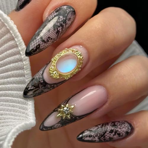 SARAH'S NAILS STUDIO - Sourcils & cils Évreux - SARAH'S NAILS STUDIO - Photo Galerie - OneBooking
