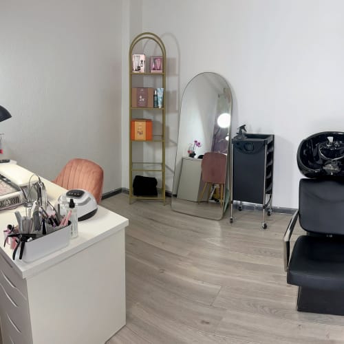 Sarah coiffure & ongles - Coiffure Marignane - Sarah coiffure & ongles - Photo Galerie - OneBooking