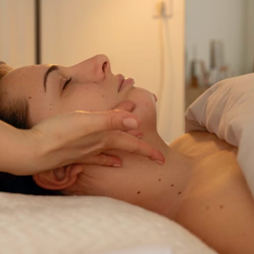 Elodie Galimard Facialiste - Institut de beauté Dijon - Elodie Galimard Facialiste - Photo Galerie - OneBooking