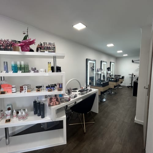 MV Coiffure Esthetique - Coiffure Saint-Zacharie - MV Coiffure Esthetique - Photo Galerie - OneBooking