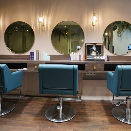 Nomad Beauty Bronzage Extensions & Ongle - Coiffure Lyon - Nomad Beauty Bronzage Extensions & Ongle - Photo Galerie - OneBooking