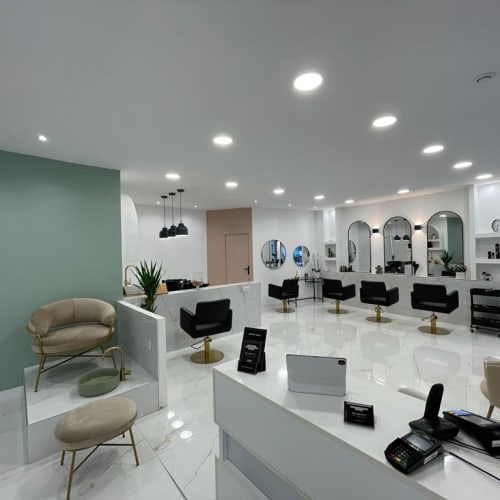 BLUSH Concept (ancien Mya Coiffure) - Massage Marseille - BLUSH Concept (ancien Mya Coiffure) - Photo Galerie - OneBooking