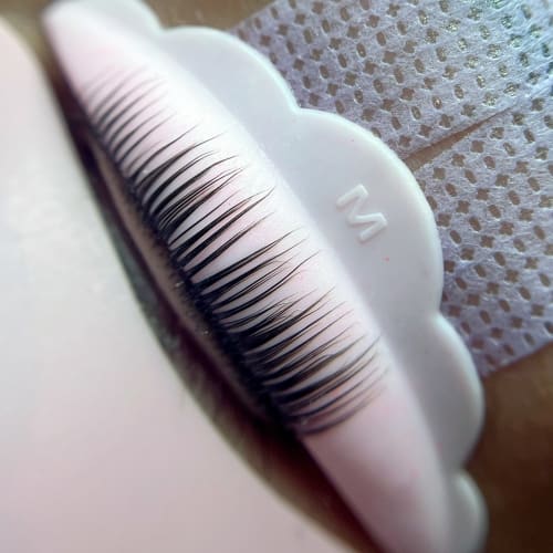 L'atelier by M chez Sandhair - Sourcils & cils Nice - L'atelier by M chez Sandhair - Photo Galerie - OneBooking